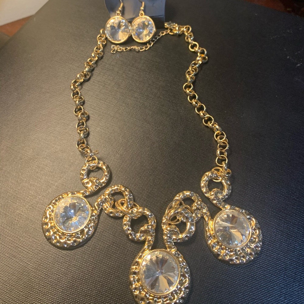 Gorgeous necklace
